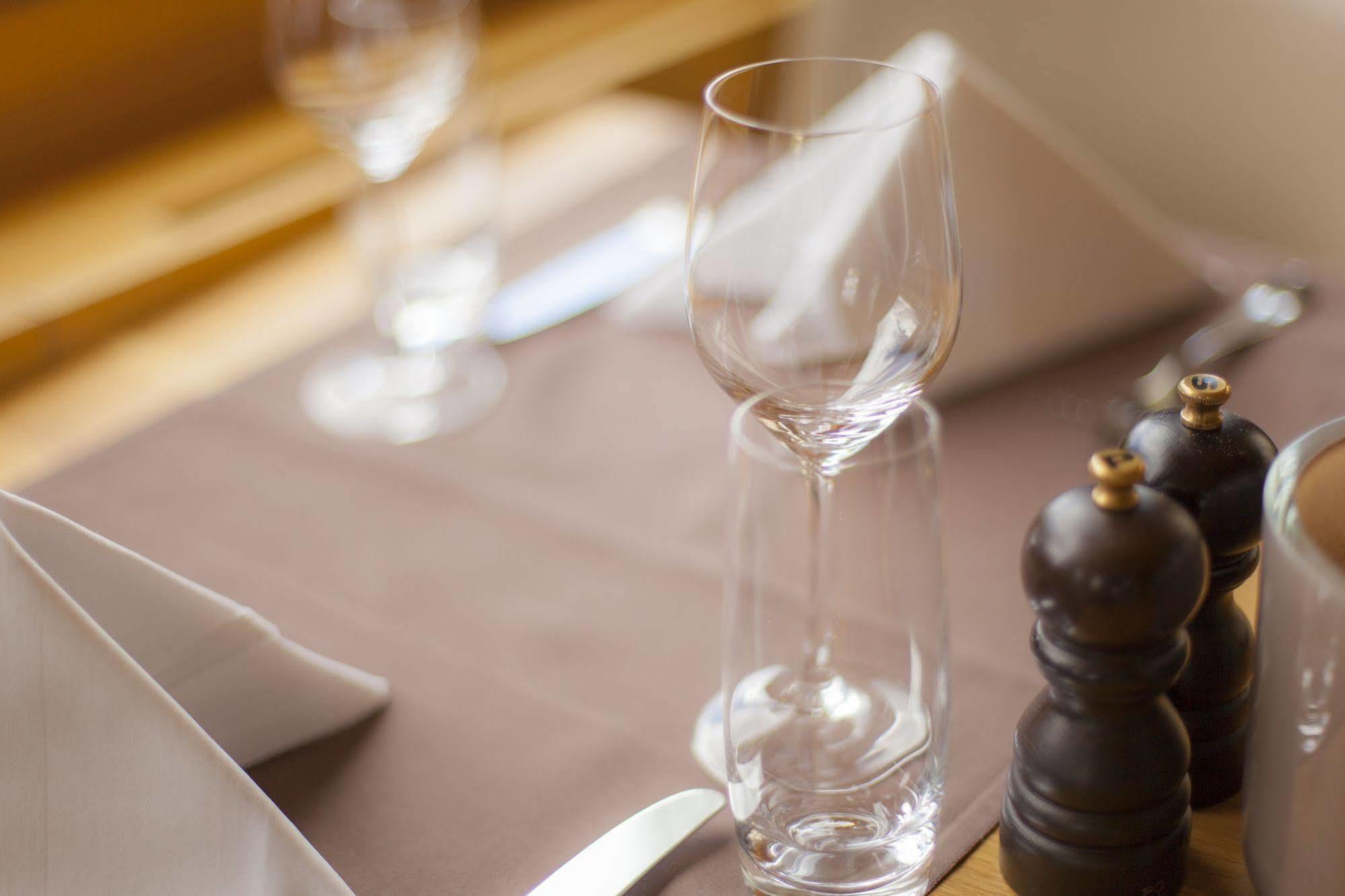 Boutique-Hotel Garni Bellevue Davos Wiesen エクステリア 写真